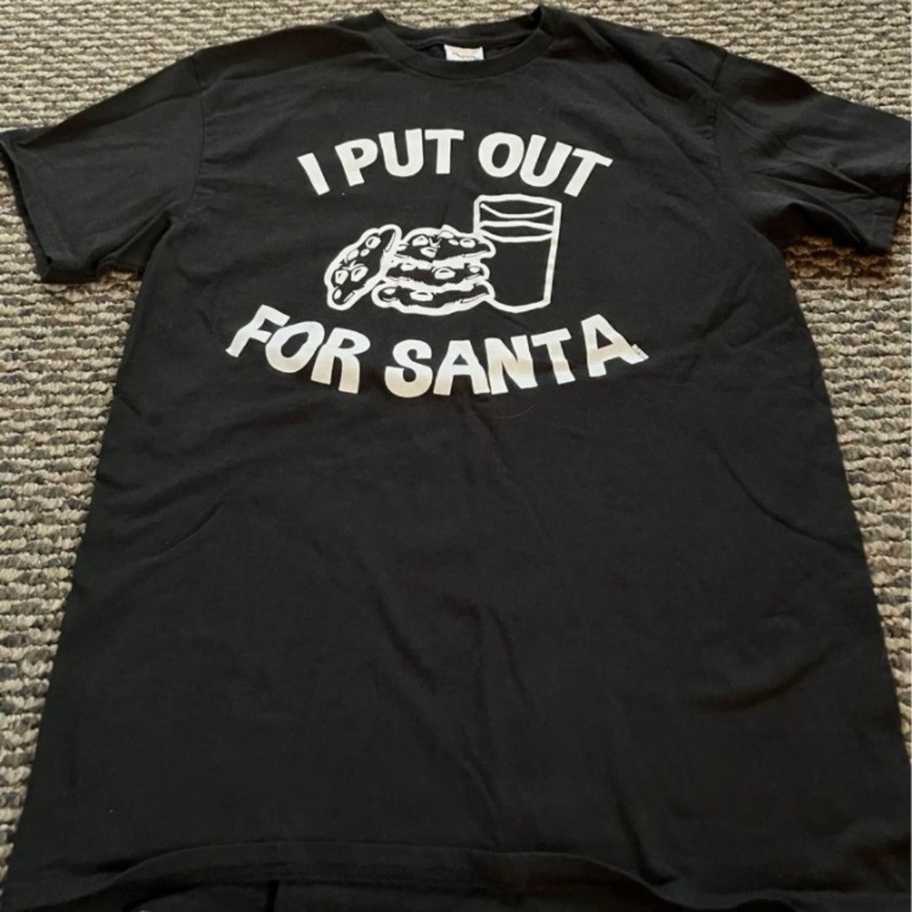 Women’s Christmas T-Shirt size medium like new